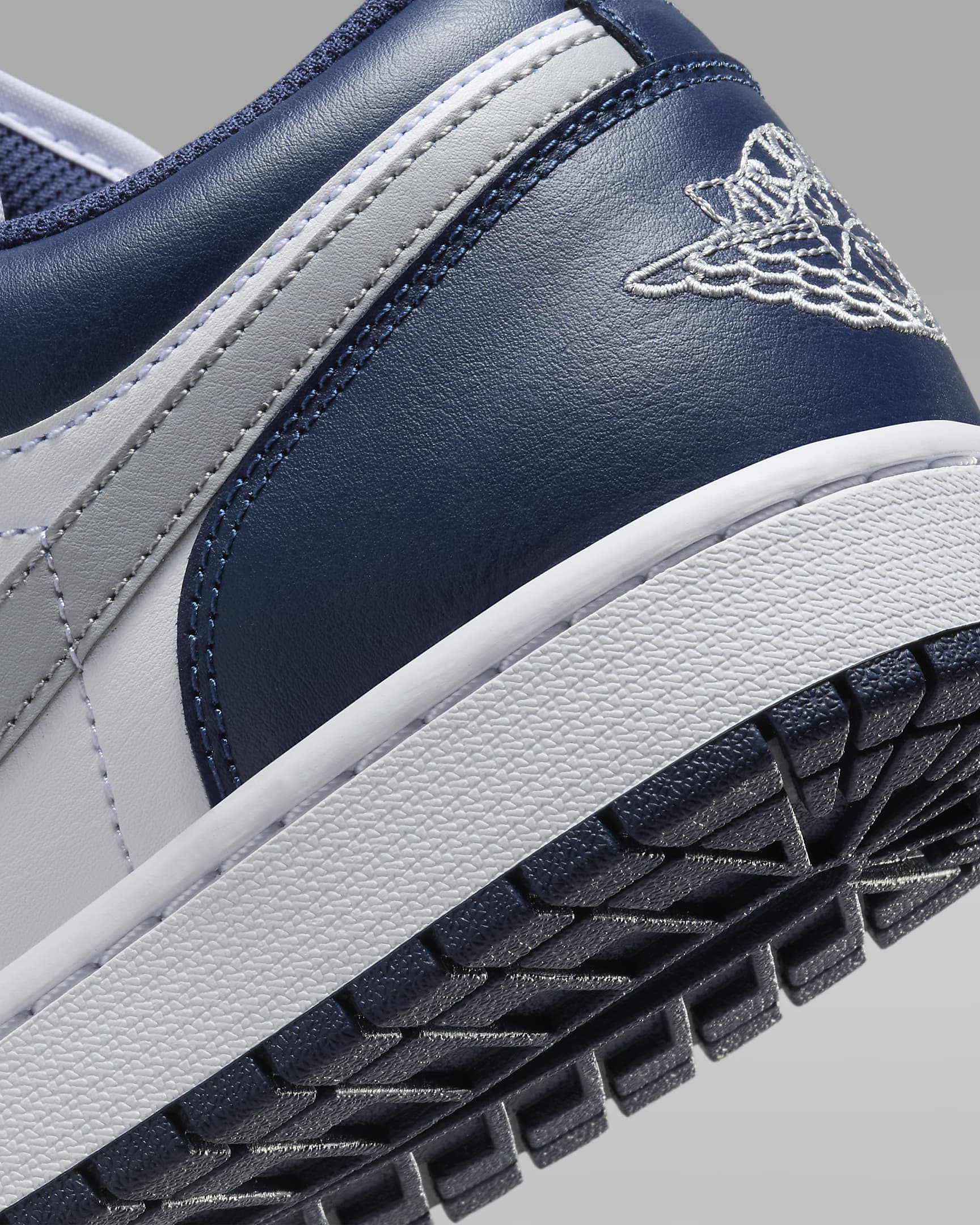 Air Jordan 1 Low ‘Midnight Navy’