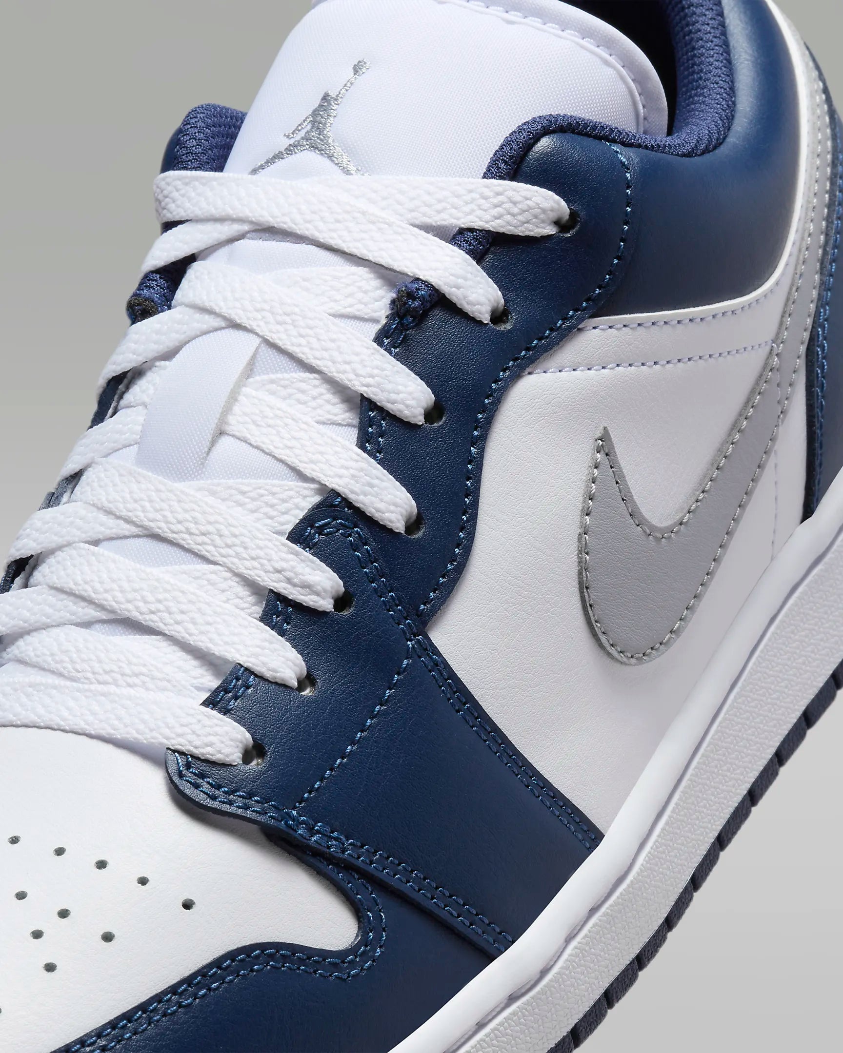 Air Jordan 1 Low ‘Midnight Navy’