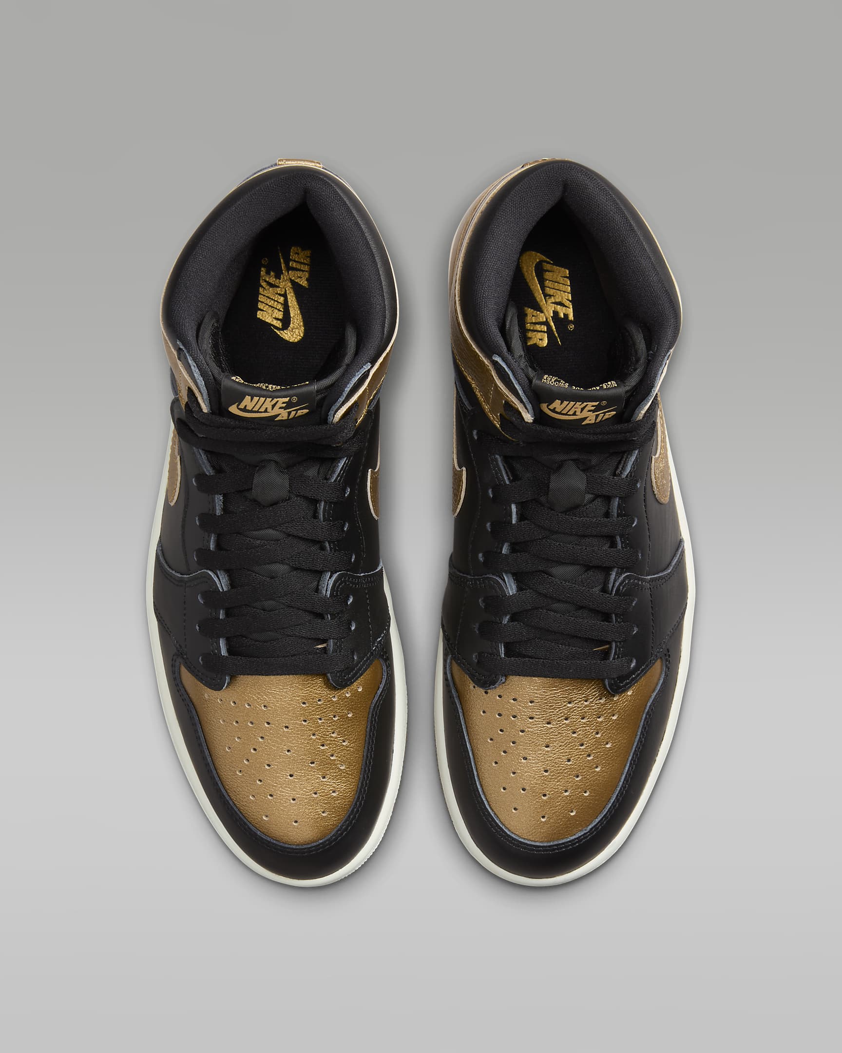 Air Jordan 1 Retro High OG "Black and Gold"