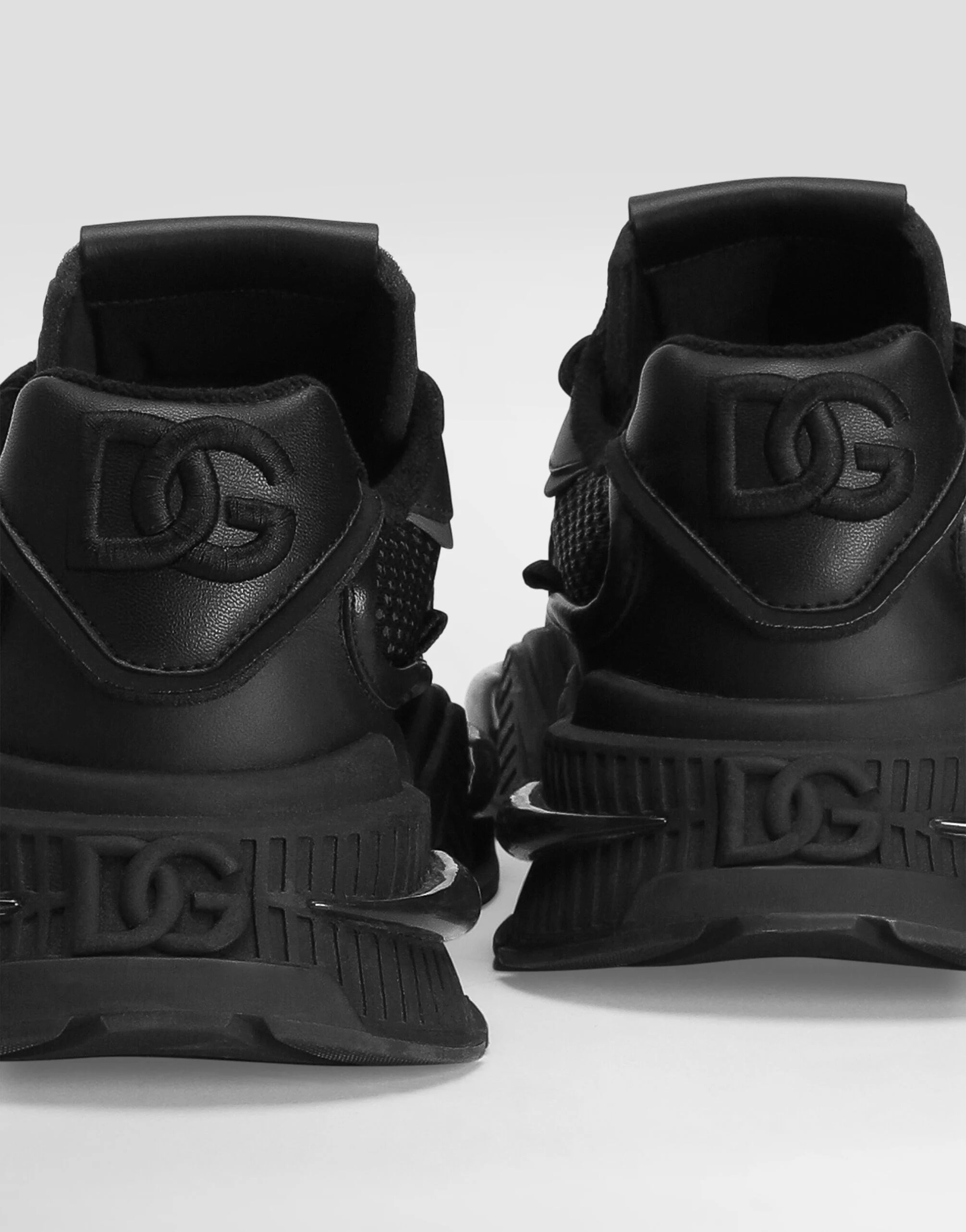 Mixed-material Airmaster sneakers